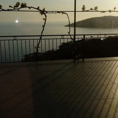 Bed & Breakfast Valentina Qeparo