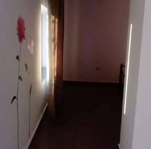 فندق مبيت وإفطار Valentina كيبارو