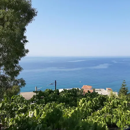 Valentina Bed & Breakfast Qeparo