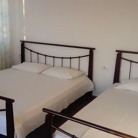 Valentina Bed & Breakfast Qeparo