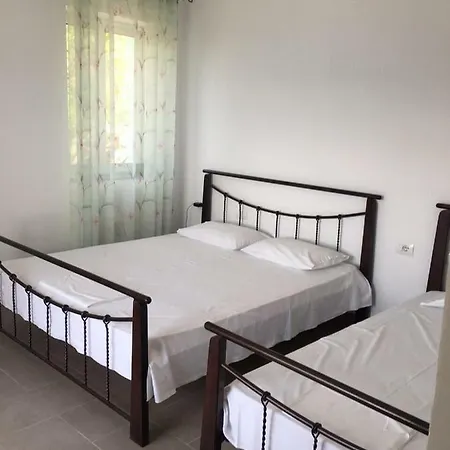 Bed & Breakfast Valentina Qeparo